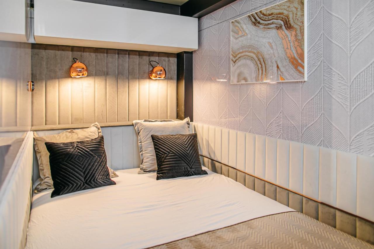 Grand Ht Houseboats - Domki Na Wodzie - Sauna, Jacuzzi, Kominek Mielno  Exterior foto