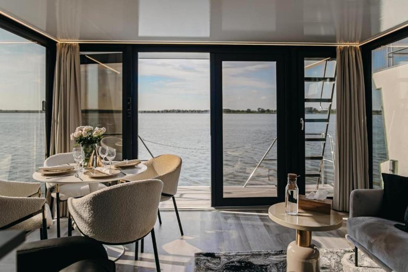 Grand Ht Houseboats - Domki Na Wodzie - Sauna, Jacuzzi, Kominek Mielno  Exterior foto