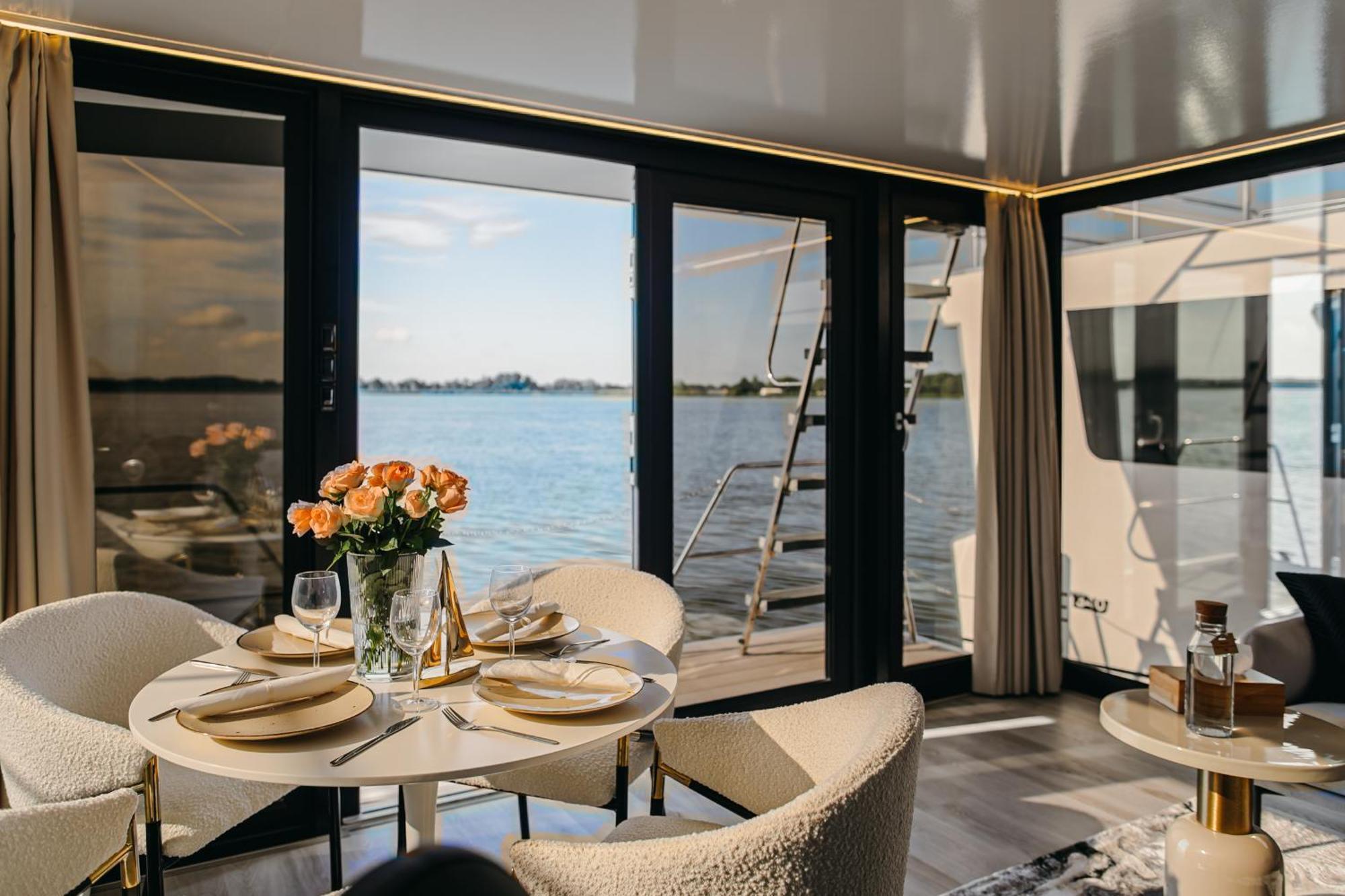 Grand Ht Houseboats - Domki Na Wodzie - Sauna, Jacuzzi, Kominek Mielno  Habitación foto